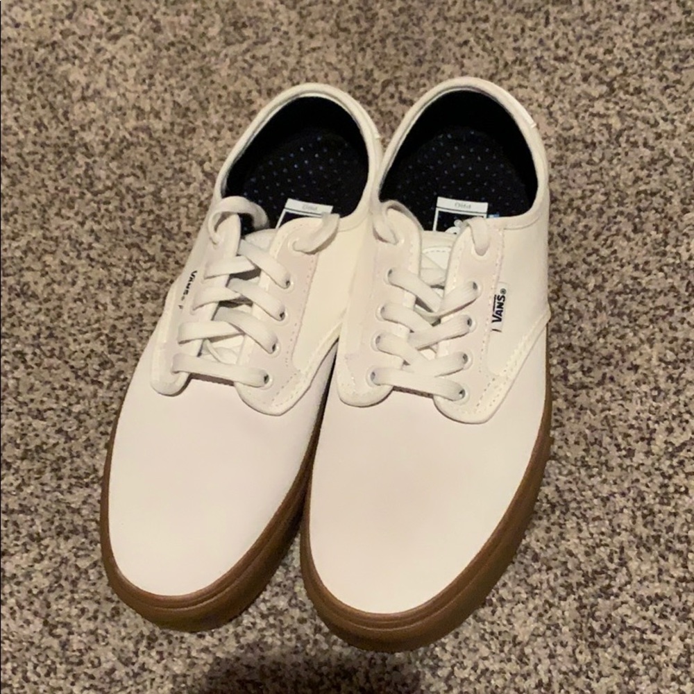 Vans - Picture 2 of 3